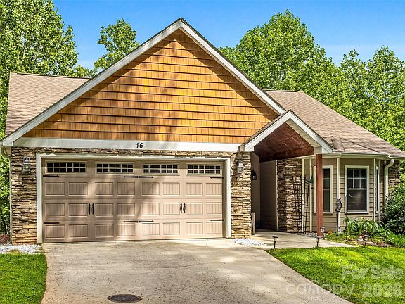 5th image of 16 Jennlynn Dr