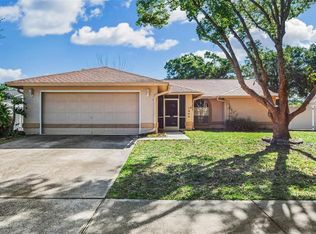 1344 Edgewater Ct, Lutz, FL 33559