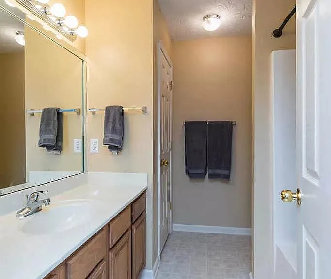 508 Hadlow St — Photo 9