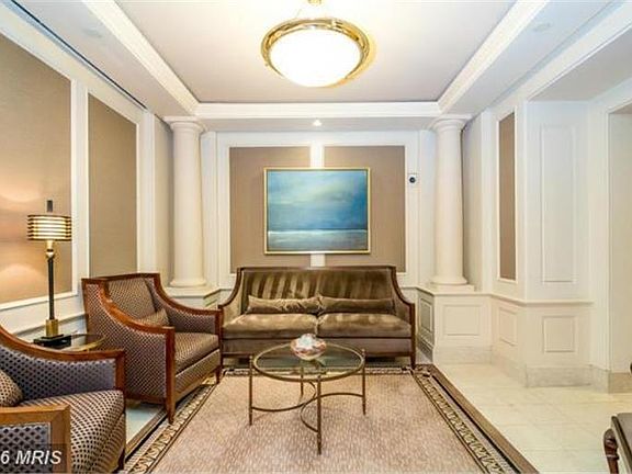 5th image of 801 Pennsylvania Ave NW APT 1218