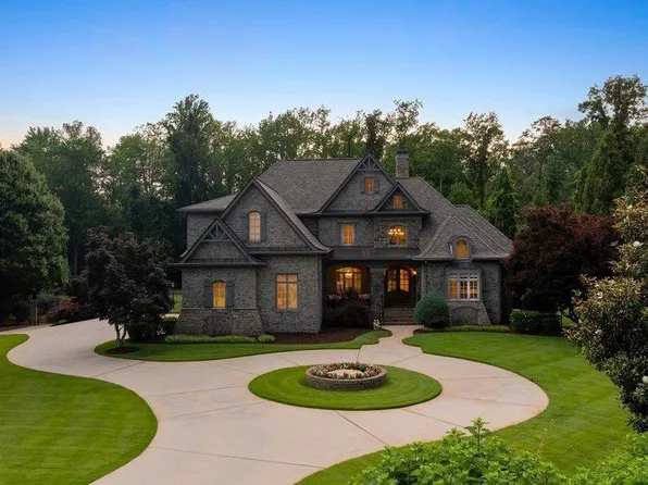 6 Peters Fork Ln, Simpsonville, SC 29681