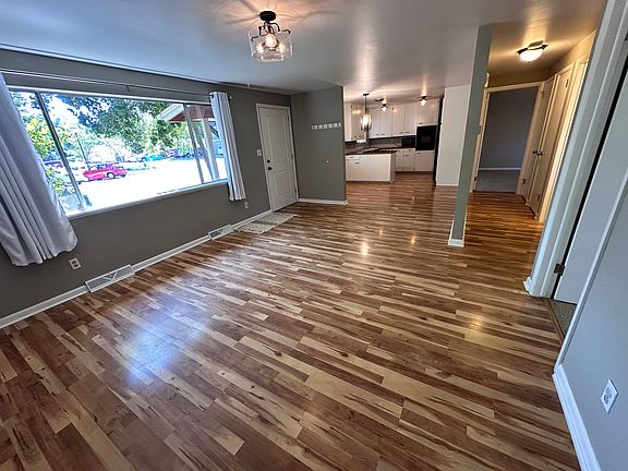 Family Room to Kitchen