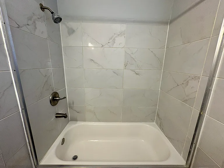 2177 Lake Dr #1 — Photo 6