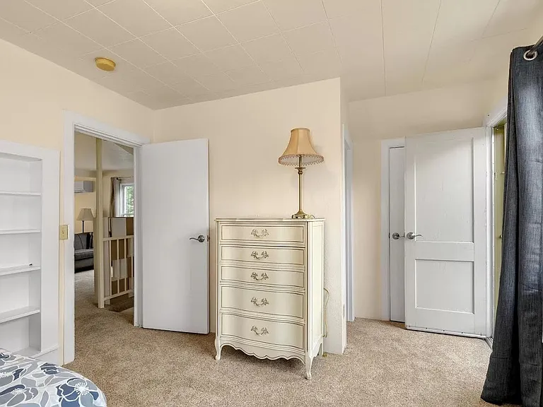 11 Beach Ave — Photo 13