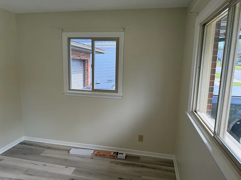 1661 & 1663 2nd St #1661 — Photo 37