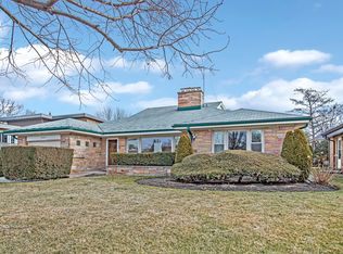 7051 N Kedvale Ave, Lincolnwood, IL 60712