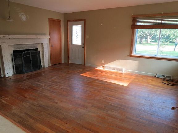 4th image of 629 W 21st St