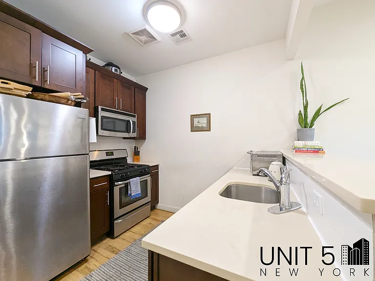 739 Prospect Pl #1A — Photo 5