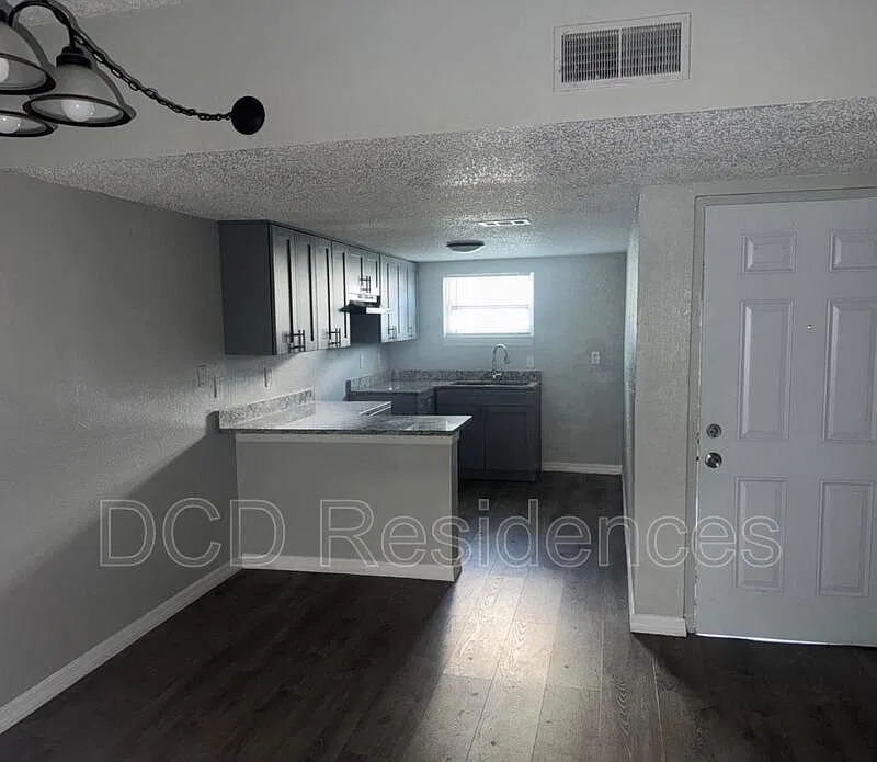 5506 Pine Forest Ct #111