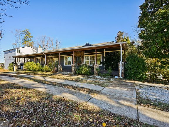 3rd image of 1256 Chambers Rd