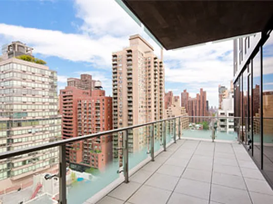 Sold by Corcoran | media 7