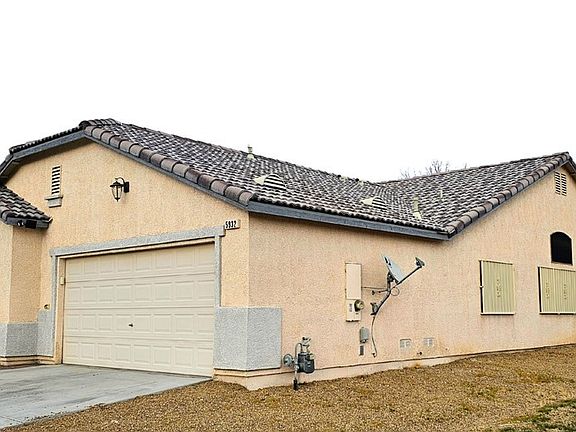 3rd image of 5932 Crestmont Dr