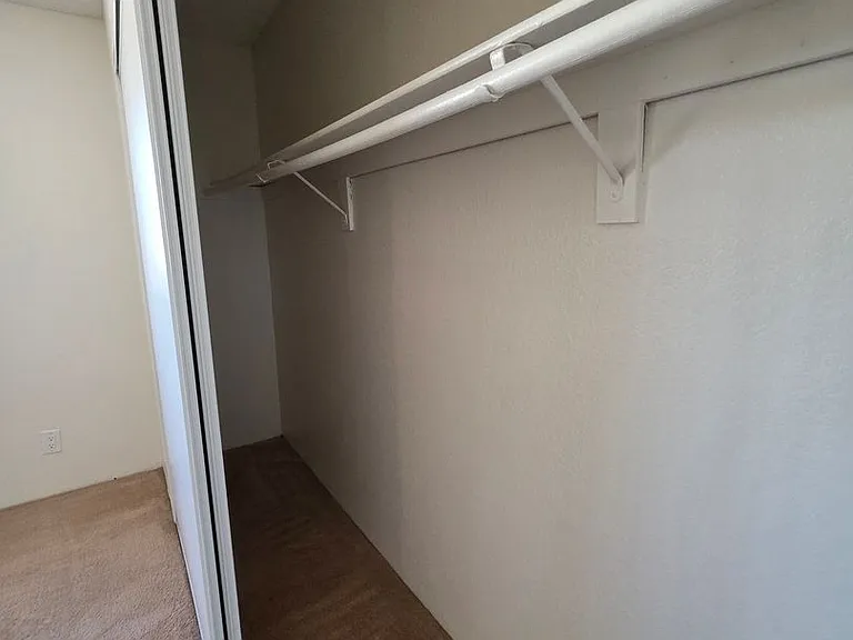 Tivoli Gardens Apartment — Photo 26
