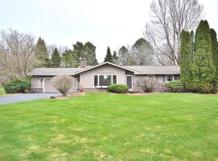 N50W22408 Roberta Dr, Sussex, WI