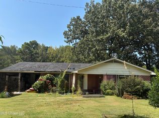 110 Laws Hill Rd, Holly Springs, MS 38635