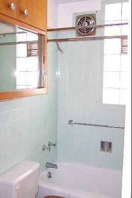 5th image of 4131 N Western Ave