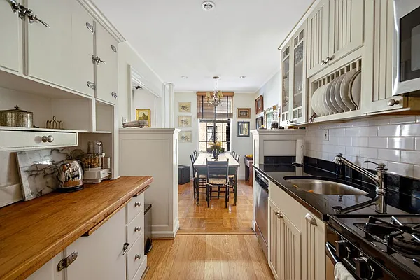 Sold by Compass | media 4