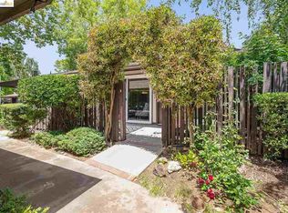 5492 Roundtree Dr APT A, Concord, CA 94521