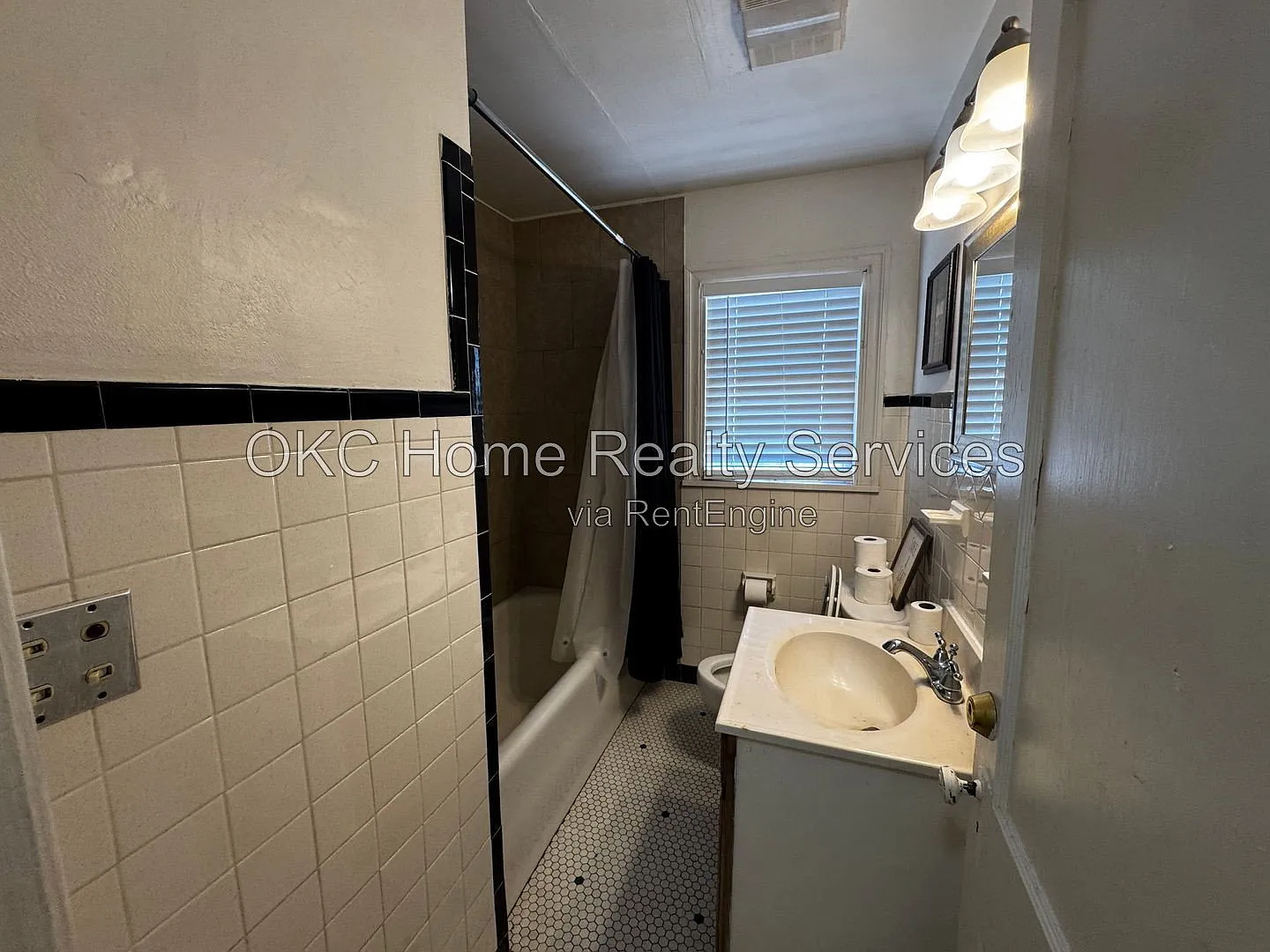 2 bed, 1.0 bath, 1008 sqft, $945 — Photo 4