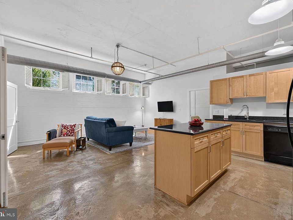 1st image of 440 12th St NE APT 9