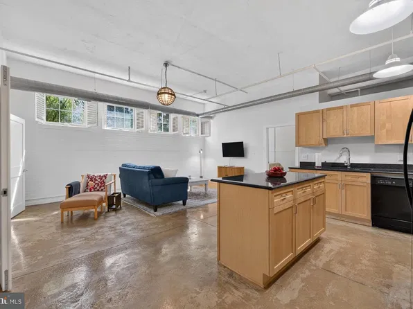 440 12th St NE APT 9, Washington, DC 20002