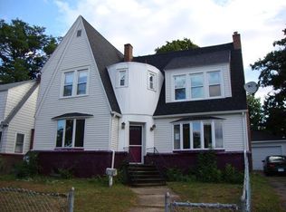 25 Knollwood St, Springfield, MA 01104