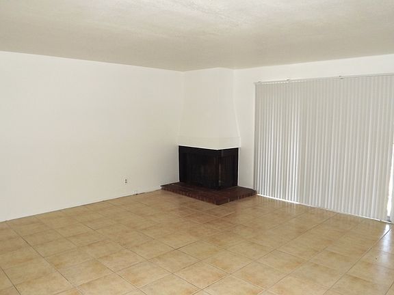 2nd image of 558 Oakbrook Ln