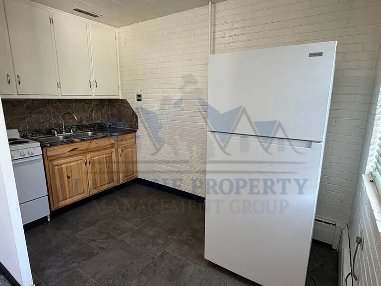 309 S 10th St #23 — Photo 5