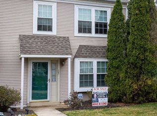 122 Marie Cir, Aston, PA 19014