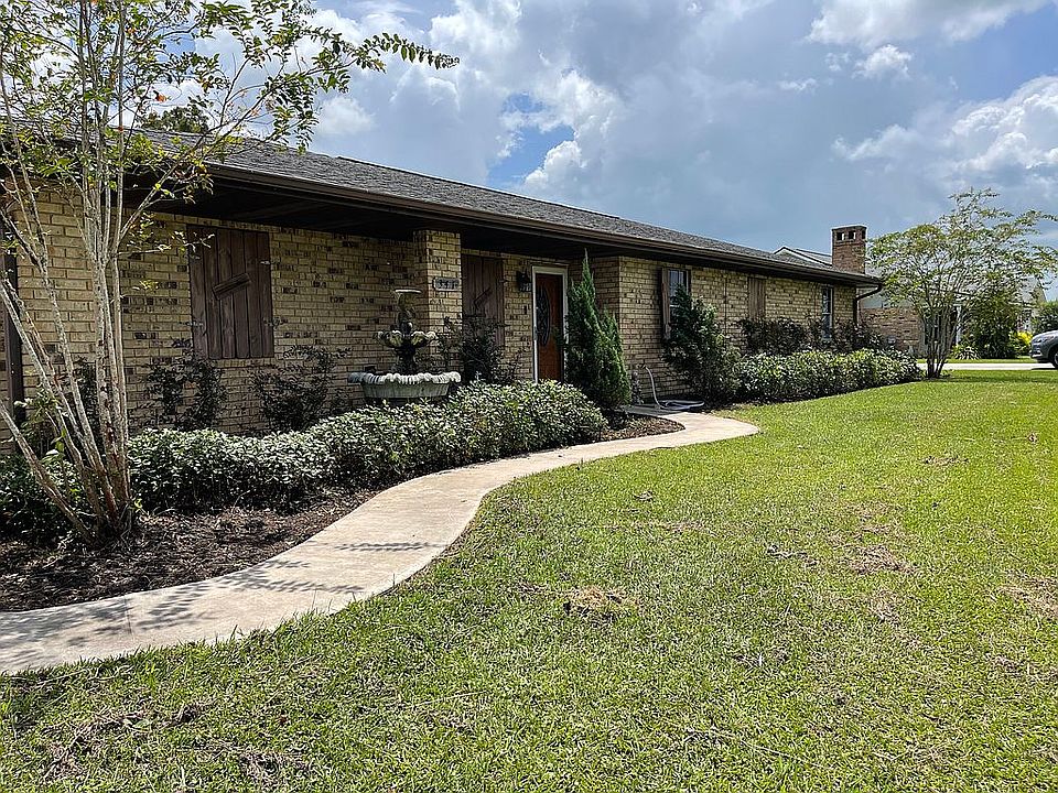 341 Saint Peter St, Raceland, LA 70394 Zillow