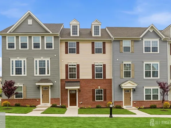 19 Kiln Dr #219, Cliffwood, NJ 07721