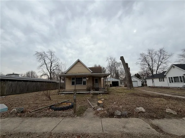 385 E Elm St, Argenta, IL 62501