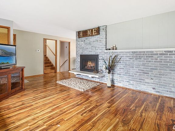 5th image of 2400 Fox Ave SE