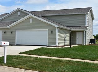 3313 Boulder Ridge Dr, Champaign, IL 61822