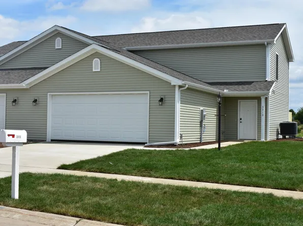 3313 Boulder Ridge Dr, Champaign, IL 61822