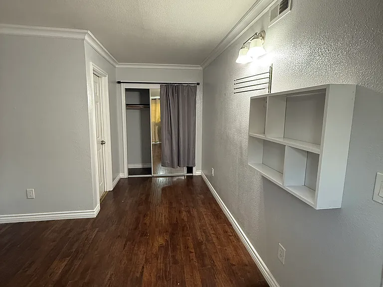 Evelyn Ave — Photo 2