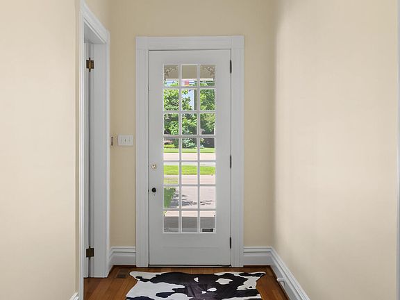 5th image of 208 S Winter St