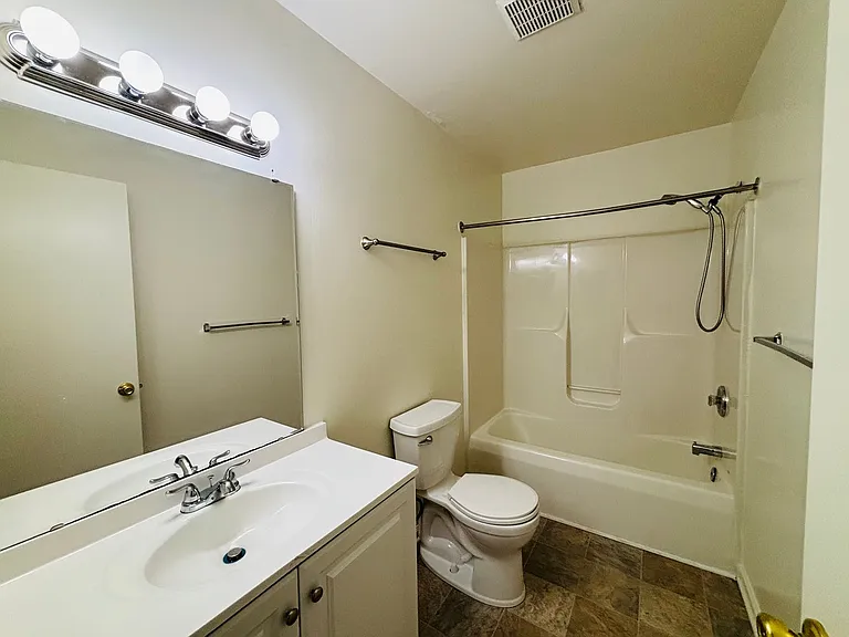 441 Janie Ln — Photo 11