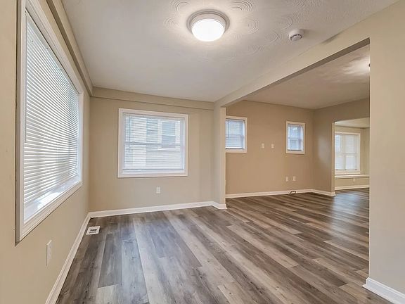 3rd image of 1112 Winton Ave #2