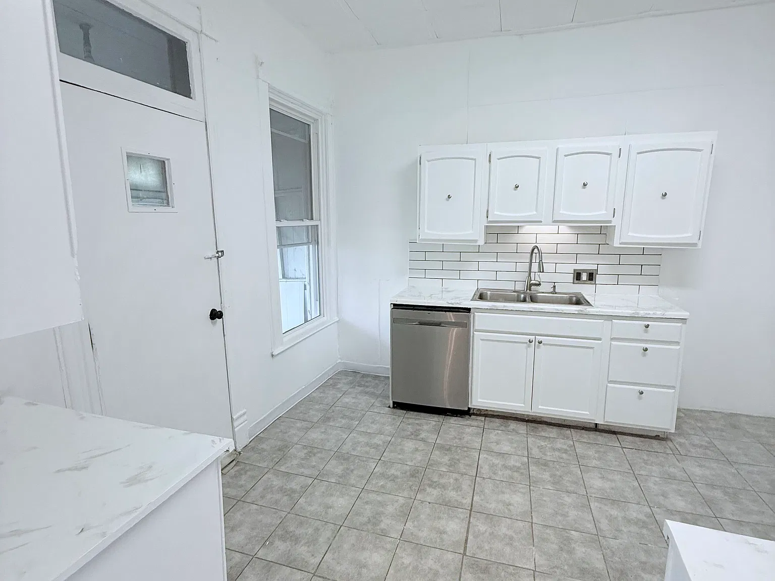 4 bed, 1.5 bath, 3600 sqft, $1,895 — Photo 3
