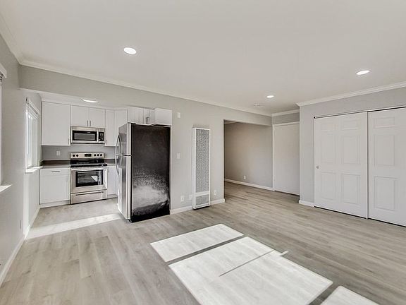 4th image of 2240 Angela Ct APT 8
