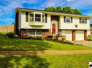 20 Chemar Dr, Hurricane, WV 25526