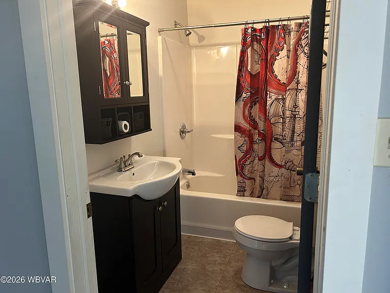 1820 Blanchard Ave — Photo 11
