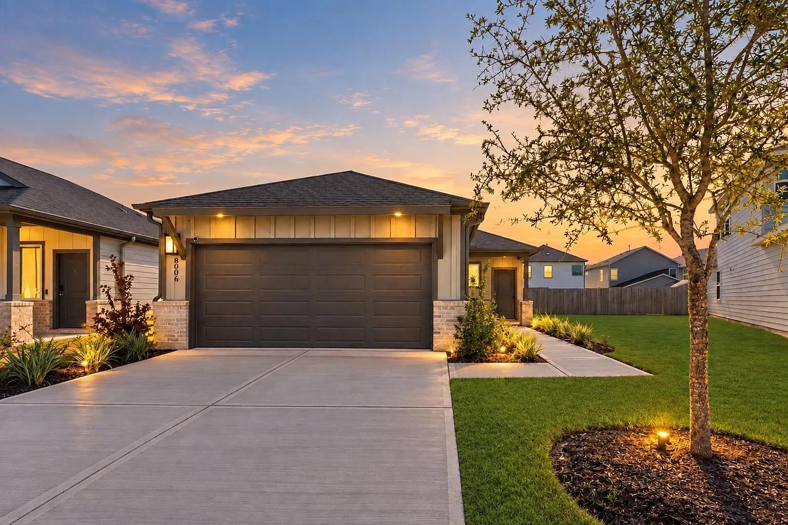3 bed, 2.0 bath, 1464 sqft, $2,350 — Photo 1