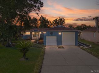 11430 W Waterway Dr, Homosassa, FL 34448