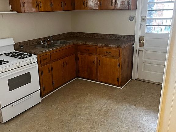 5th image of 2704 Grove Ave APT 2