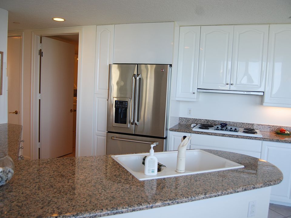 2nd image of 425 Beach Rd APT 9O