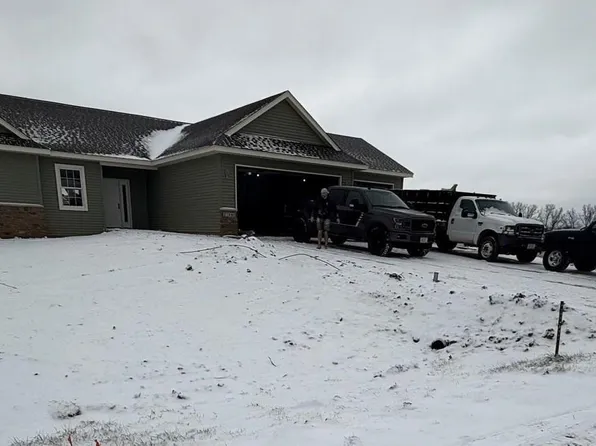 27107 181st Ave, Long Grove, IA 56756