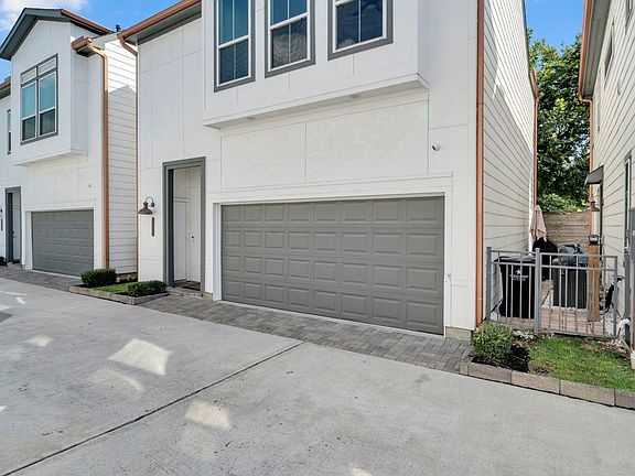 2nd image of 9551 Neuens Rd #B