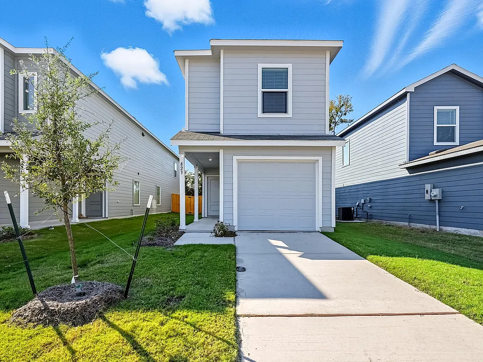 823 Sandhill Crane Ln
